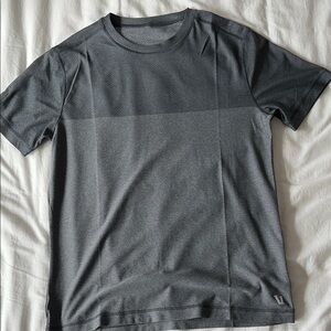 Vuori Men's Gray Performance T-Shirt